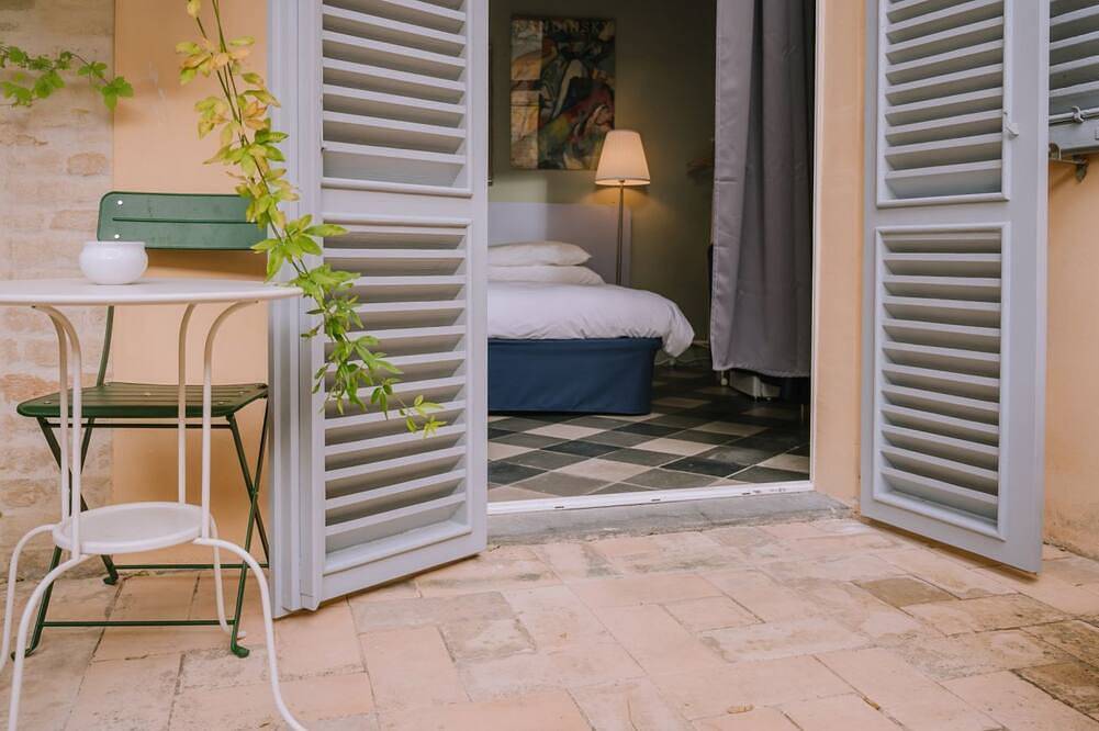 Room at Palazzo, terrace, historical center, 7 km from beaches. in Fermo (Village), Fermo