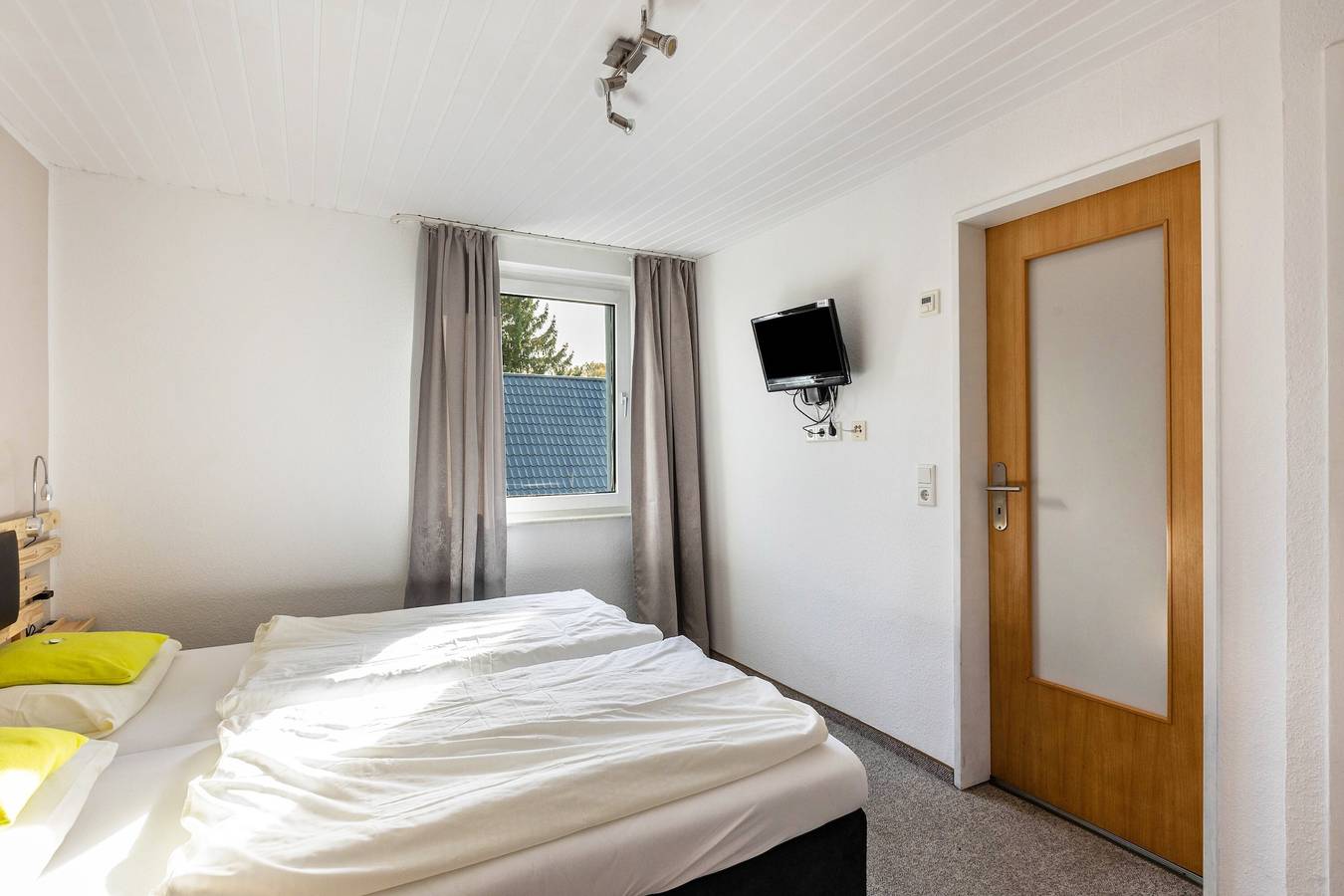 Zimmer '5_Doppelzimmer Nr 5' mit Wlan in Neuenrade, Märkischer Kreis