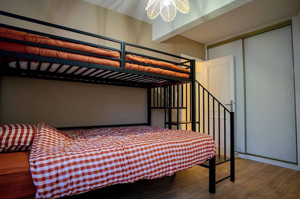 Apartamento entero, Le #7 / City center - Parking - Balcony - 6 Pers in Saint-Omer, Región de Saint-Omer