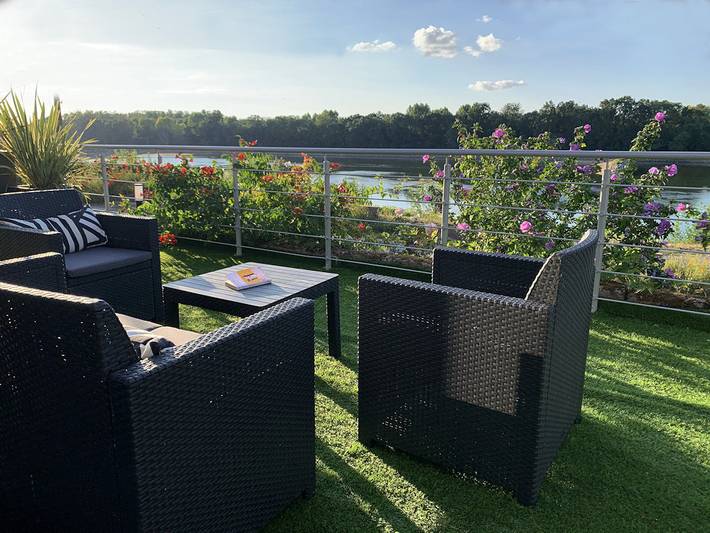 Gîte pour 4 personnes, avec terrasse et jardin