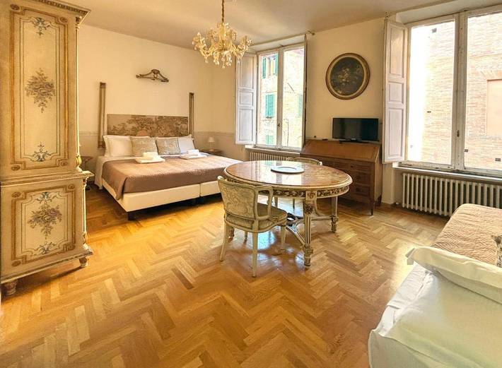 B&b voor 2 personen, met uitzicht en balkon in Siena