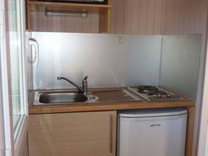 Gîte pour 4 personnes, avec piscine et terrasse dans Plage De La Paree Du Jonc - 3