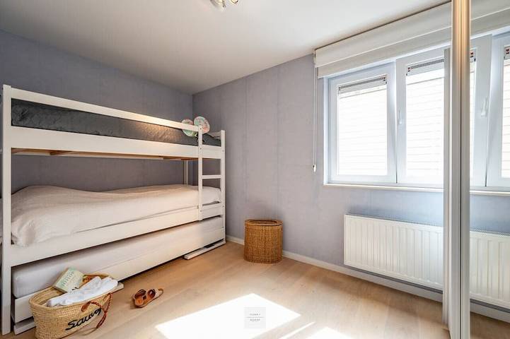 Entire apartment, Bistro Floor, perfect location to discover the coastline in Knokke-Heist, Belgian Coast