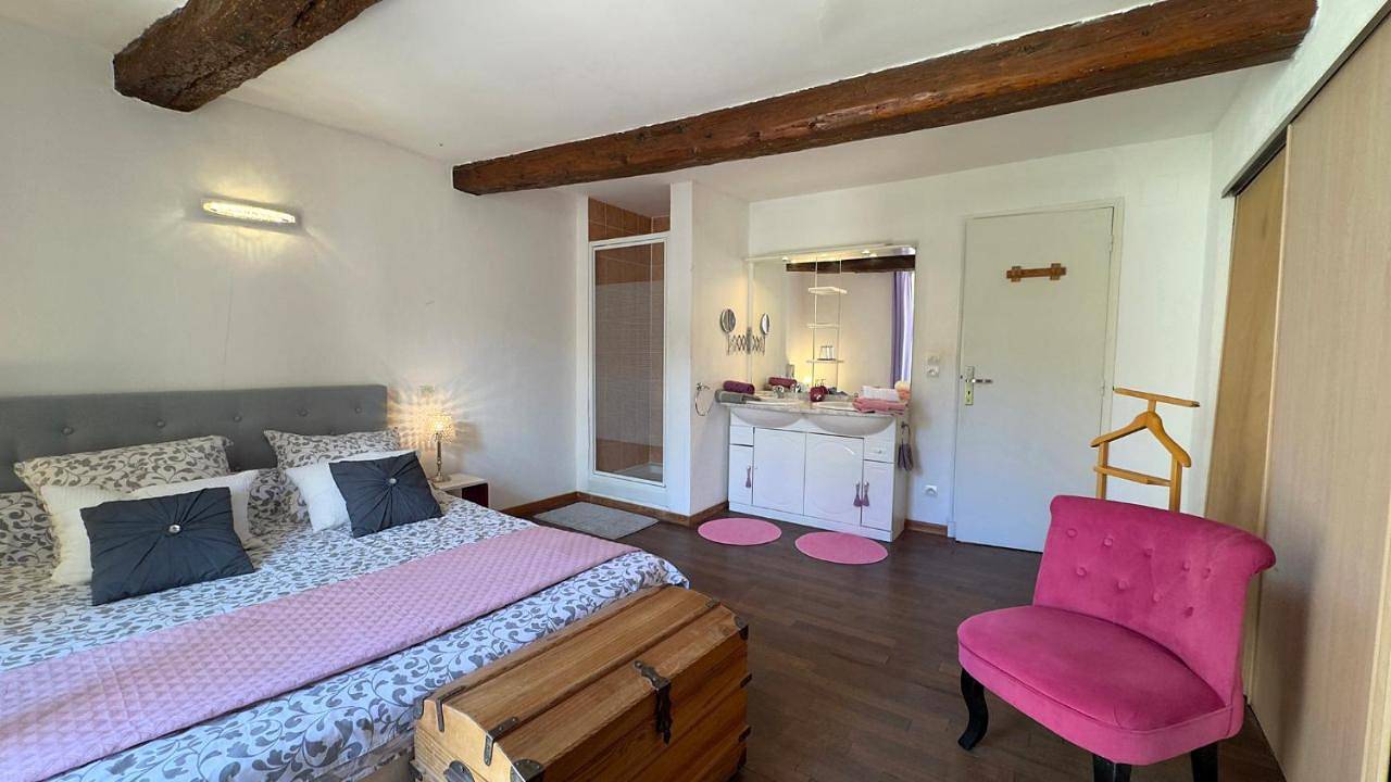 L'Amarilys chambre d'hôte au coeur du village, terrasse avec vue sur le château in Châteauneuf-du-Pape, Vaucluse
