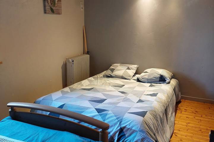 Location de vacances pour 10 personnes, avec terrasse et jardin à Marans - 4