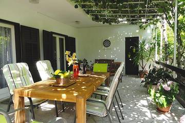 Ferienhaus für 7 Personen, mit Terrasse und Ausblick in Orebic