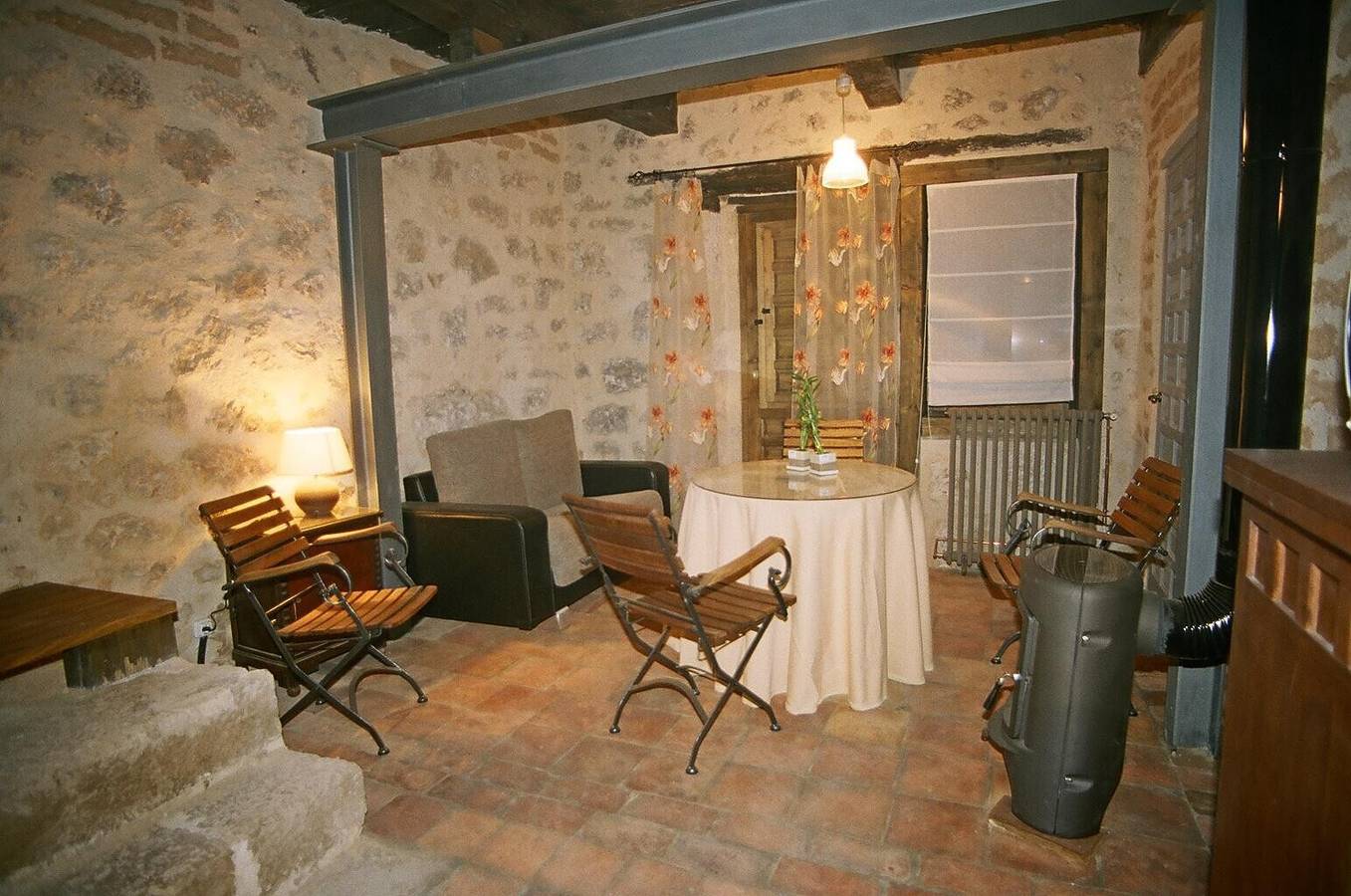 Landhaus 'Reoyo 2' mit Gemeinschaftsgarten und Wi-Fi in Ribera del Duero, Mambrilla de Castrejón