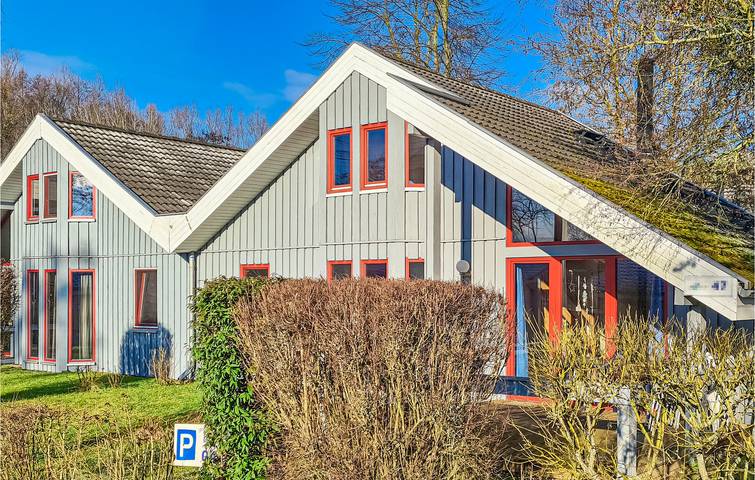Ferienhaus für 6 Personen, mit Garten und Seeblick sowie Terrasse und Sauna in Mirow - 2