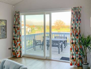 Log Cabin for 6 People in Fritton and Saint Olaves, Great Yarmouth, Photo 4