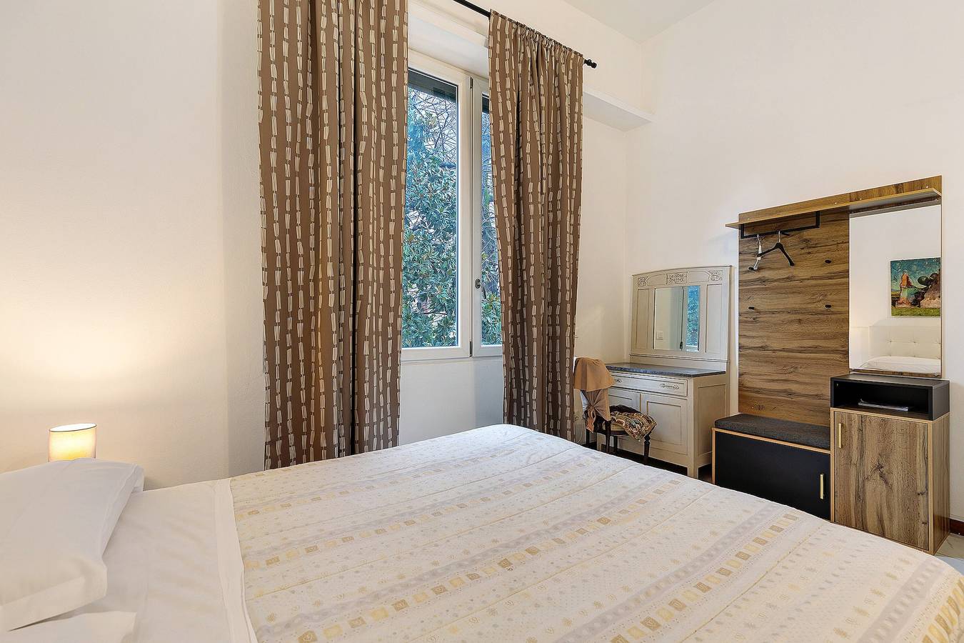 Zimmer Girasole – Doppelzimmer mit Gemeinschaftsgarten, Wlan und Klimaanlage in Prato, Prato Provinz