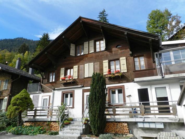 Ferienwohnung für 2 Personen, mit Balkon in Zweisimmen