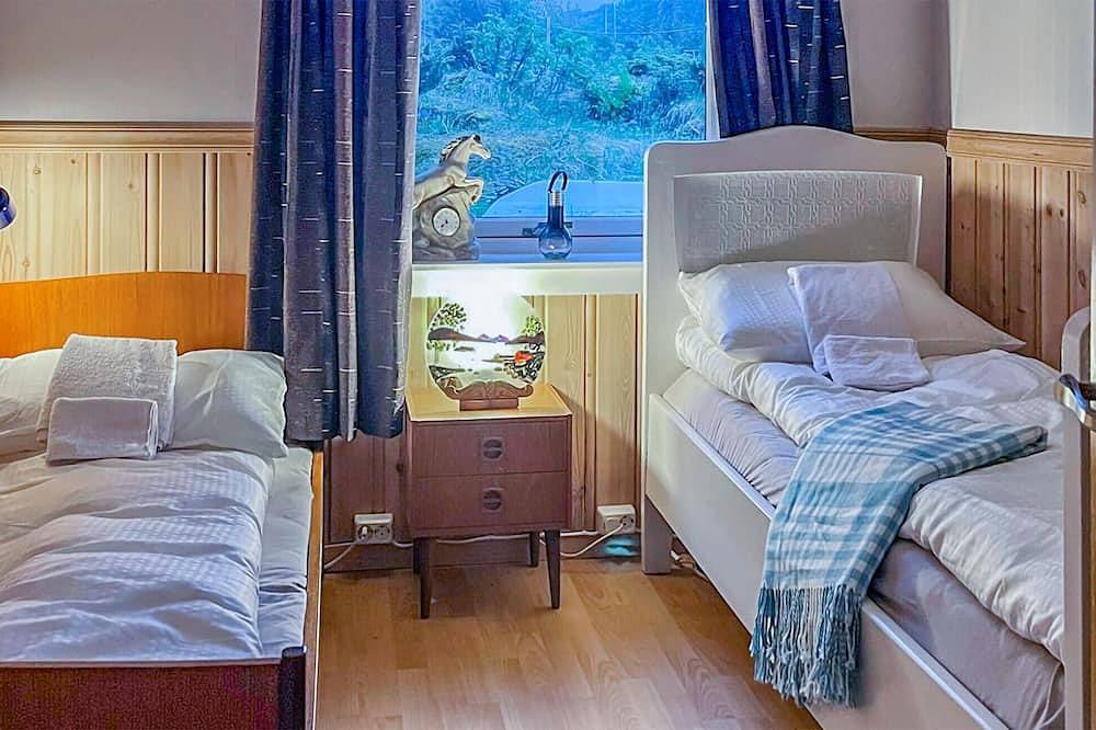 Stunning home in Digermulen with kitchen in Vågan