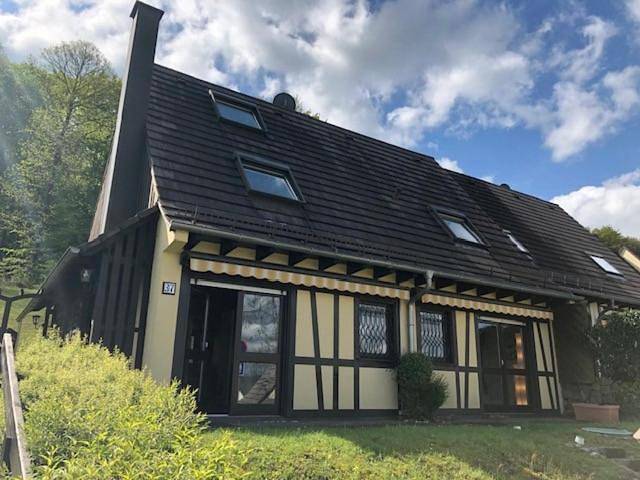 Parc de vacances pour 10 personnes, avec piscine ainsi que jacuzzi et jardin, adapté aux familles en Alsace