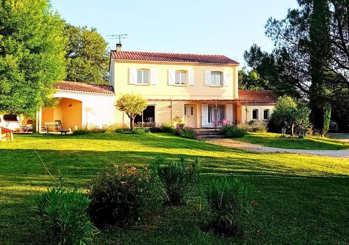 Chambre d’hôte pour 2 personnes, avec piscine et terrasse ainsi que jardin et vue à Lempaut - 2