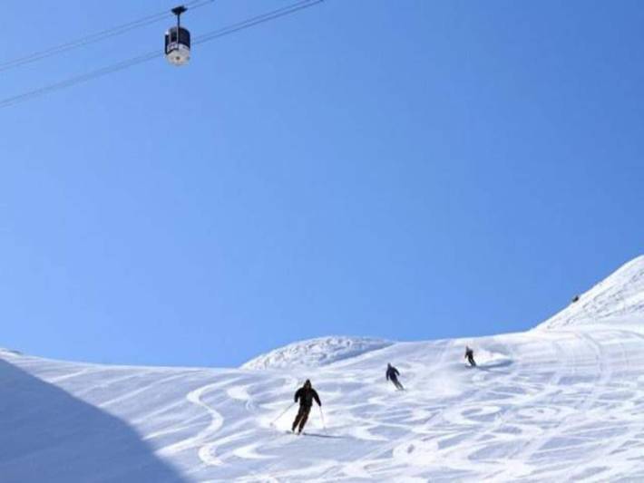 Chalet voor 14 personen, with sauna and whirlpool as well as terras in Les Deux Alpes