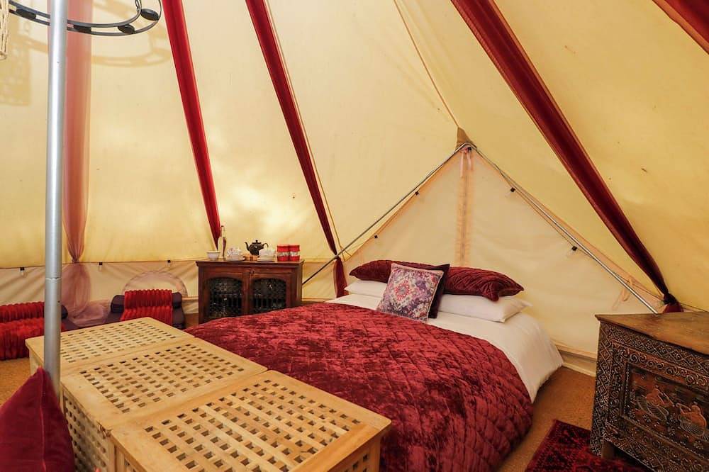 Bedouin Bell Tent, pet friendly, with open fire in Woolton Hill in Hampshire