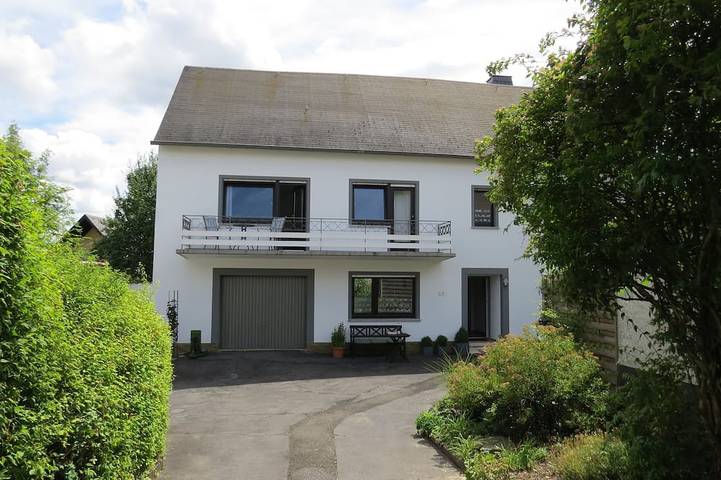Ferienwohnung für 4 Personen, mit Balkon und Garten in Mastershausen