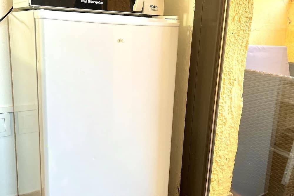 Apartamento entero, Acogedor loft a 20min de la playa con balcón y cocina in Mataró, Costa del Maresme