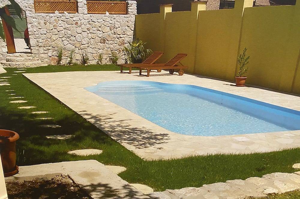 Ganze Wohnung, Villa Coral – wunderschöne Oase am Pool in Rožňava, Slowakei