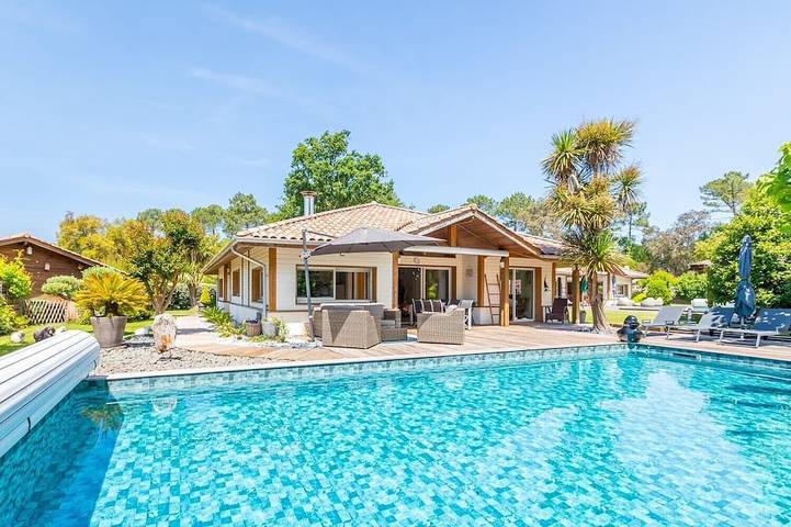 Location de vacances pour 8 personnes, avec jardin et terrasse dans Golf De Moliets Moliets Et Maa