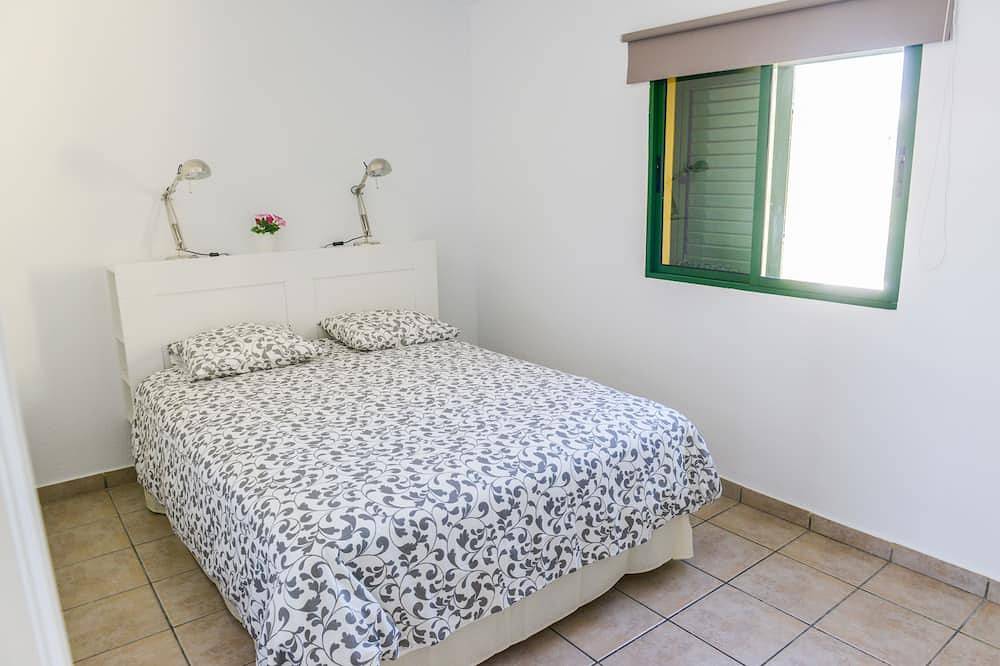 Entire apartment, Fantastic flat 2 minutes walk to Playa del Ingles. in Maspalomas, San Bartolomé de Tirajana