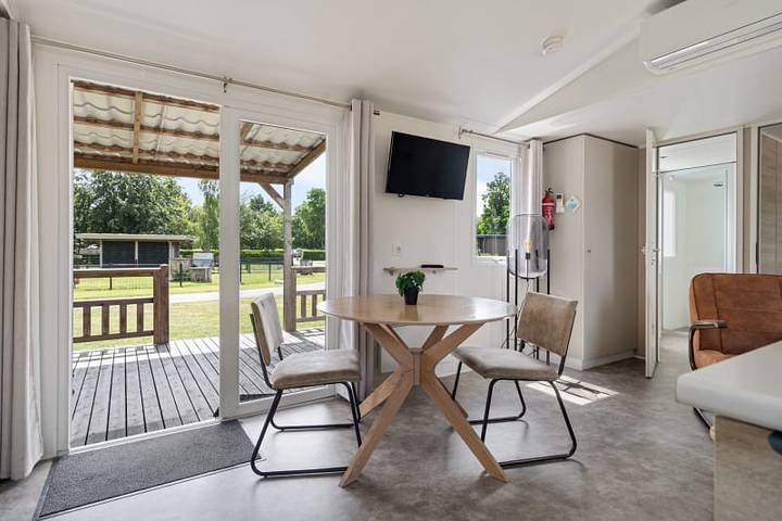 Camping für 4 Personen, mit Seeblick und Balkon/Terrasse sowie Terrasse in der Veluwe - 3