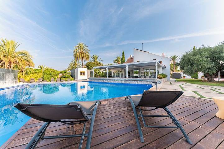Chalet para 21 personas, con jacuzzi y jardín - 1