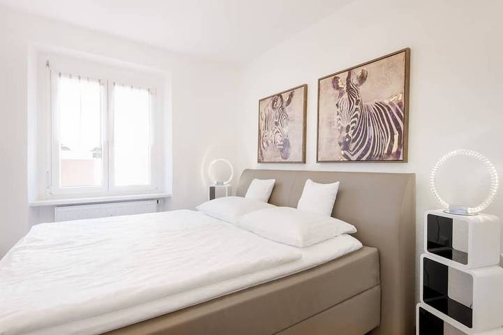 Apartamento entero, 3-room apartment with balcony directly on the lake promenade in Meersburg, Obersee (Bodensee)
