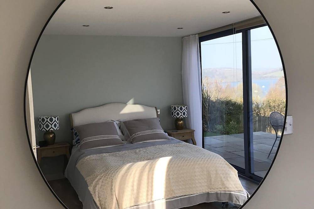 Stylish House minutes walk from Sandy Beaches in East Portlemouth, South Devon