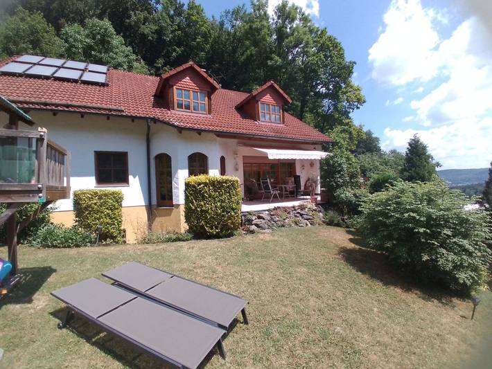 Ferienwohnung für 5 Personen, mit Terrasse und Garten sowie Sauna in der Fränkische Schweiz