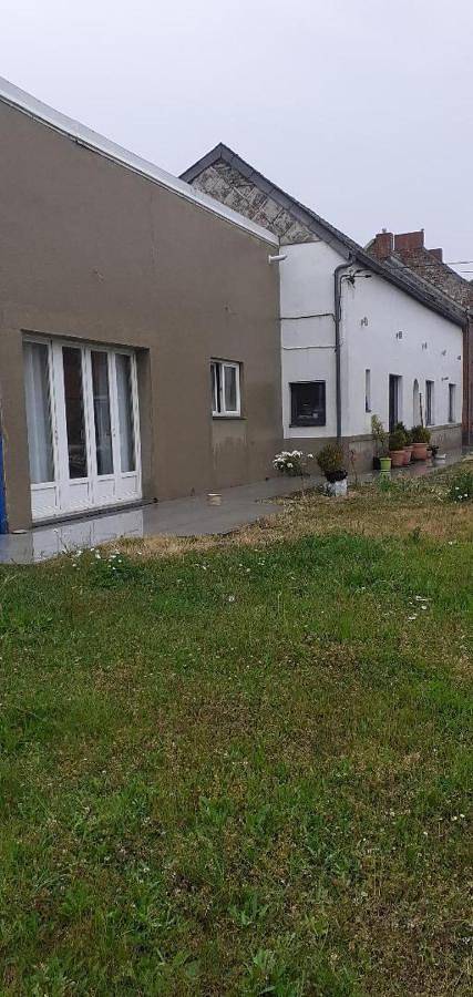 Appartement de vacances pour 2 personnes, avec Terrasse et Jacuzzi ainsi que Jardin et Vue dans Gozée