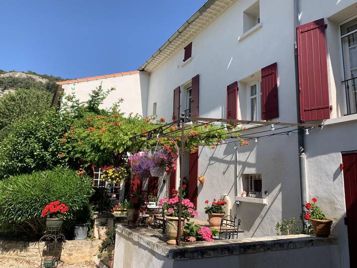 Location de vacances pour 2 personnes, avec jardin et piscine, animaux acceptés dans Parc naturel régional du Mont-Ventoux - 2