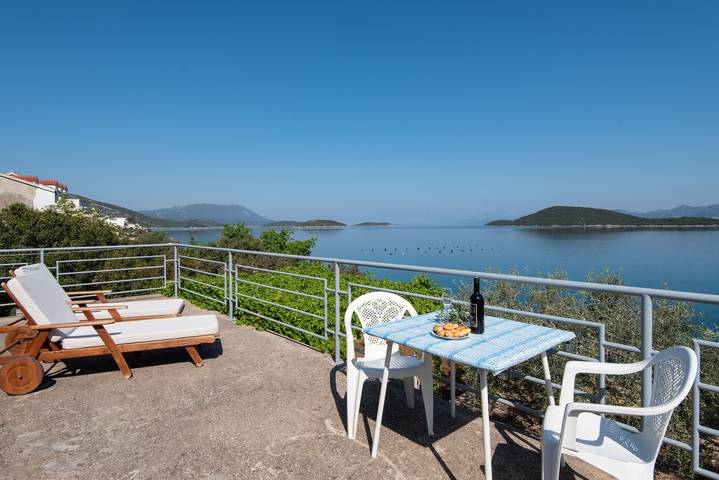 Ganze Wohnung, 2-Zimmer-Ferienwohnung am Strand Bucht Pjestata, Peljesac -b in Dubrovnik-Neretva