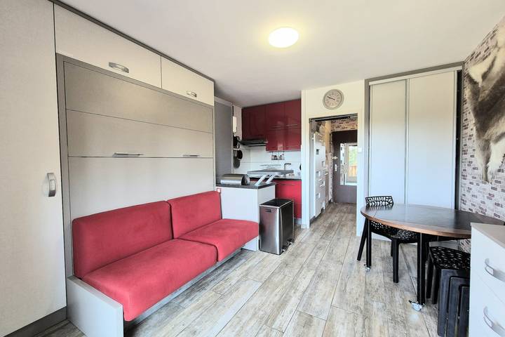 Gîte pour 4 personnes, avec terrasse, adapté aux familles dans Le Revard - 2