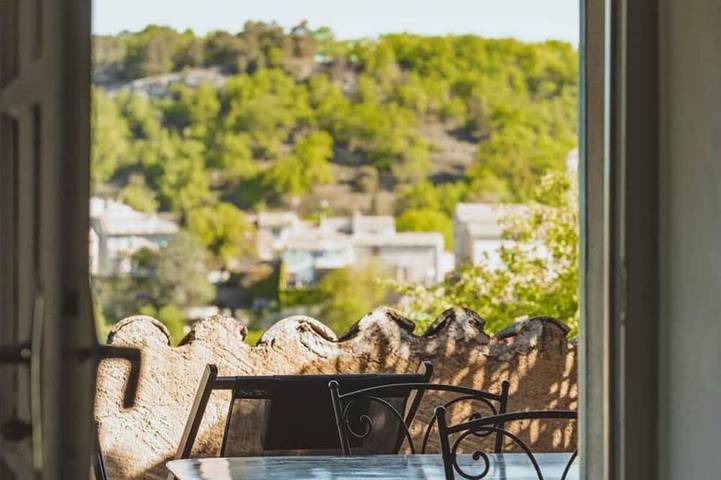 Gîte pour 4 personnes, avec balcon, animaux acceptés à Niozelles