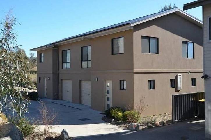 Holiday home for 10 people, with balcony in Jindabyne