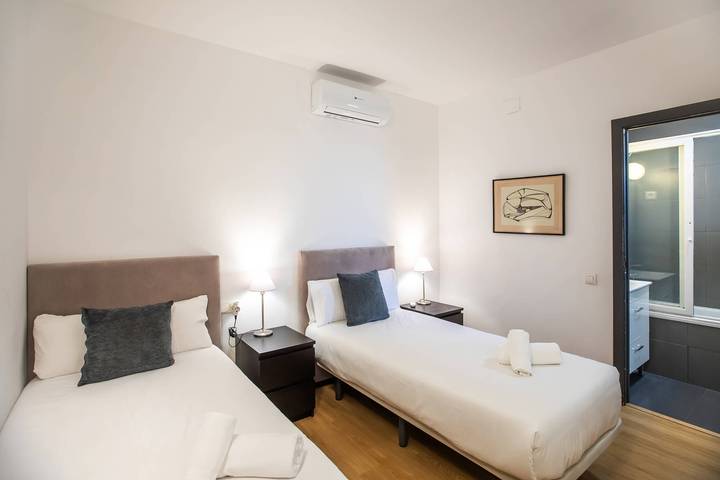 Ganze Wohnung, 7Crom1130 - 2Bd Eixample with a big terrace in Barcelona Zentrum, Barcelona