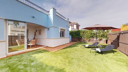 Casa rural para 4 personas, con piscina además de jardín y terraza en Torre-Pacheco