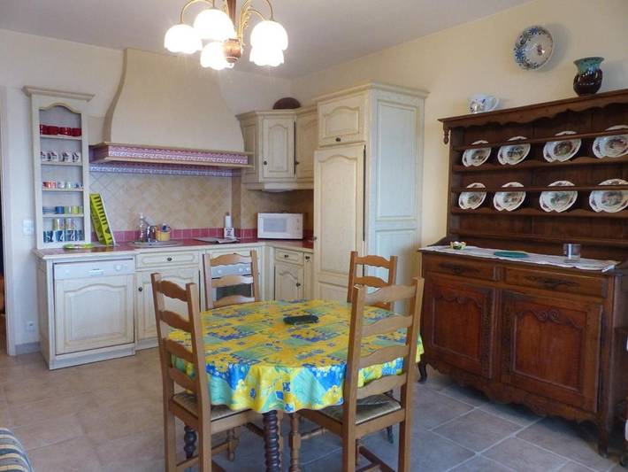 Gîte pour 4 personnes, avec terrasse dans Office De Tourisme De Bormes Les Mimosas - Le Port - 3