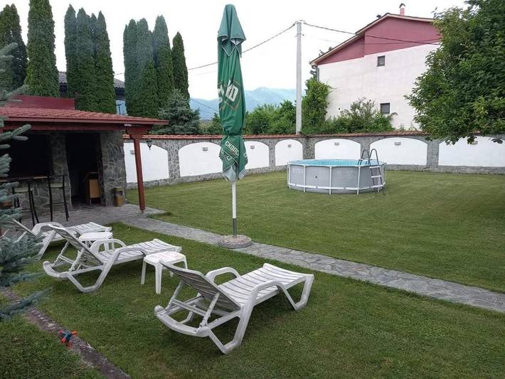Maison de campagne pour 12 personnes, avec piscine ainsi que vue et jardin à Skopje - 2