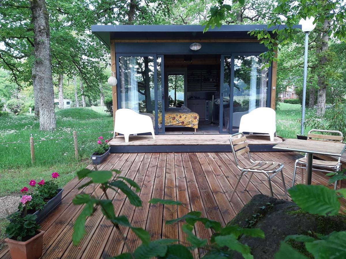 Camping Etang Du Camp in Sénergues, Aveyron