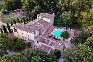 Gîte pour 24 personnes, avec jardin à Sainte-Anastasie