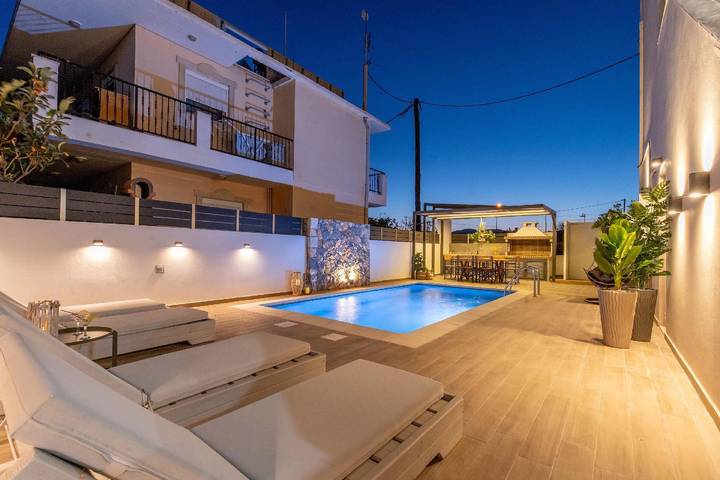 Ferienhaus für 8 Personen, mit Garten und Balkon auf Rhodos