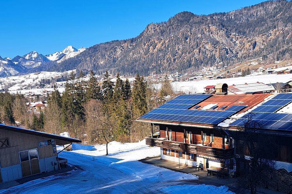 Ganze Wohnung, (3) gemütliche Ferienwohnung, 22 qm mit Balkon in Reit im Winkl, Bayerische Alpen