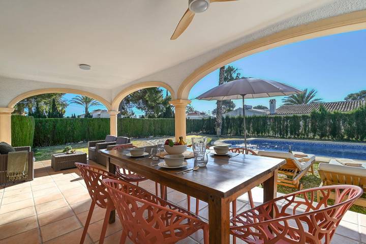 Villa per 4 persone, con Giardino e Piscina a Jávea