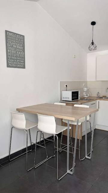 Gîte pour 4 personnes, avec terrasse et jardin à Saint-Victoret