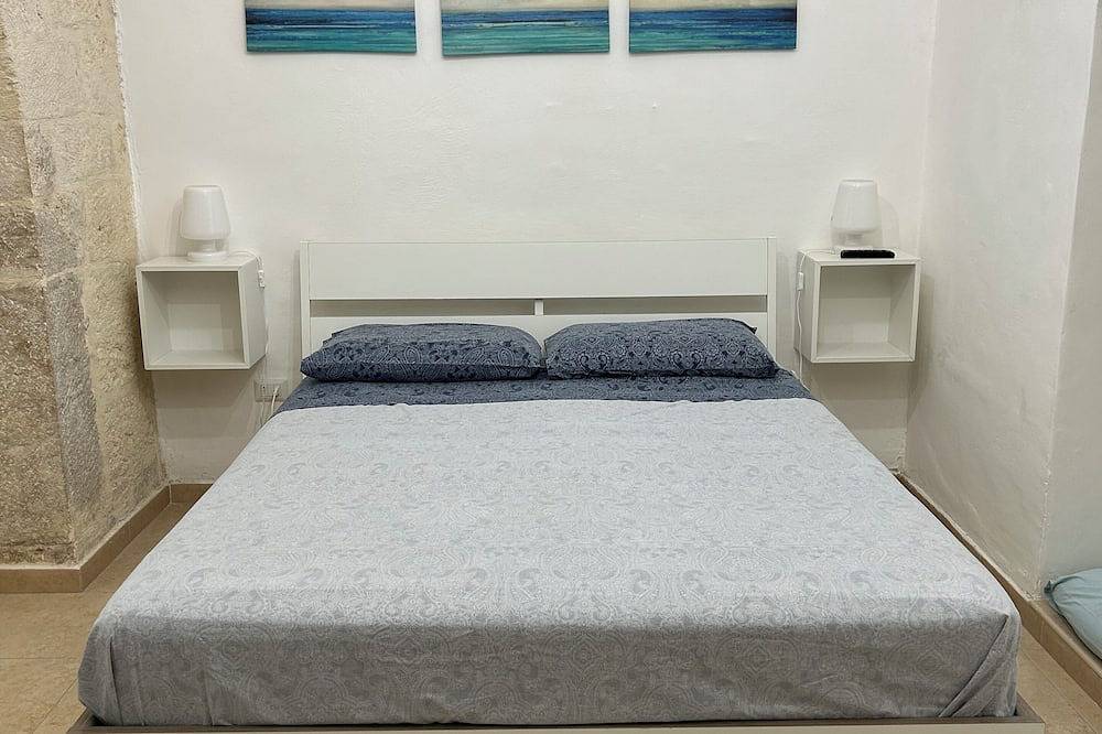 Appartement entier, Like Once Upon a Time - Apartment within walking distance of Trani Castle and Cathedral in Trani, Via Francigena
