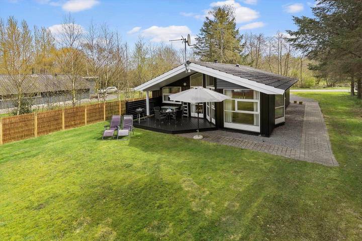 Ferienhaus für 6 Personen, mit Sauna und Whirlpool sowie Terrasse in Østre Sømarken
