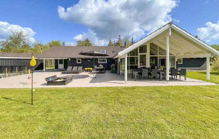 Ferienhaus für 14 Personen, mit Sauna und Whirlpool sowie Terrasse, mit Haustier in Lolland-Falster - 2