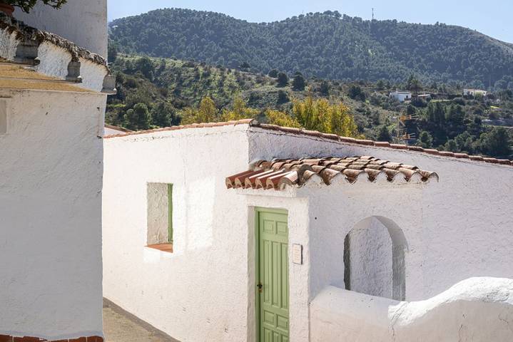 Ganze Wohnung, La Parra · Haus mit Innenhöfen, Innenpool und Meerblick in La Garnatilla, Motril